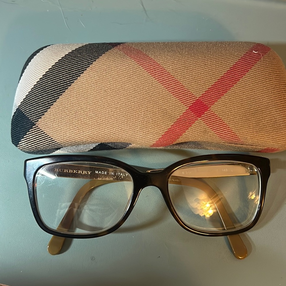 Burberry prescription glasses
